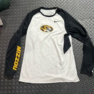 Size L Nike Mizzou long sleeve athletic shirt